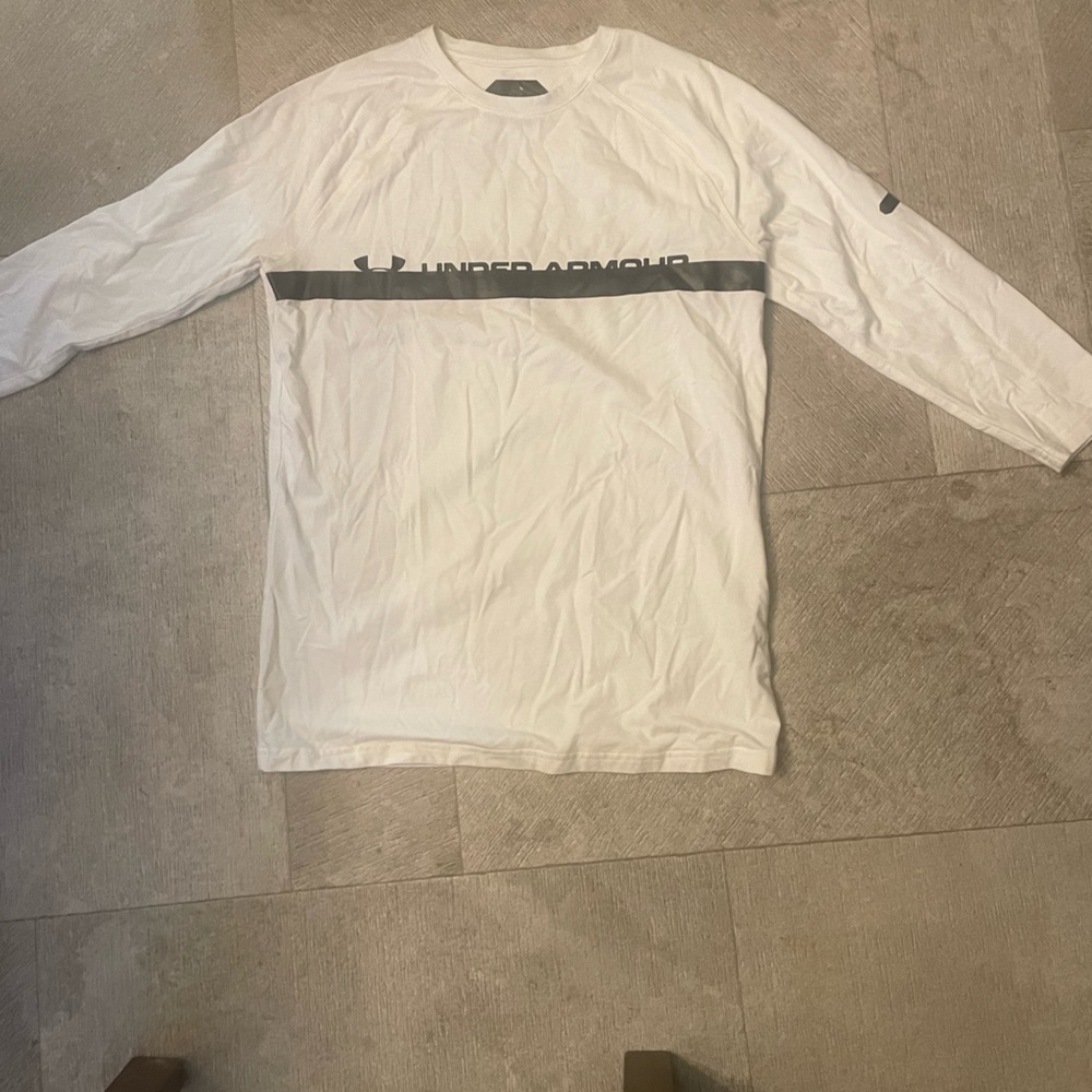 Men’s Under Armour 3/4 Sleeve shirt Size M